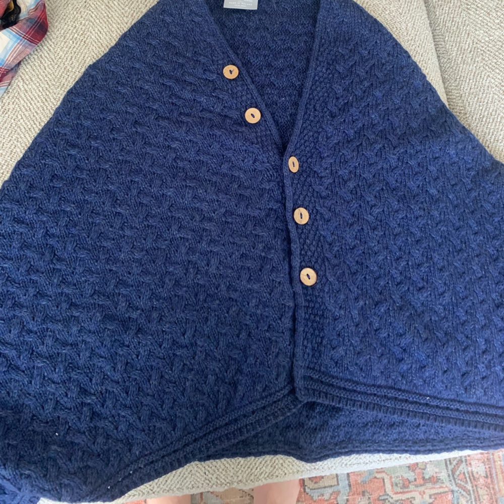 Irish knit shawl, Navy, one size